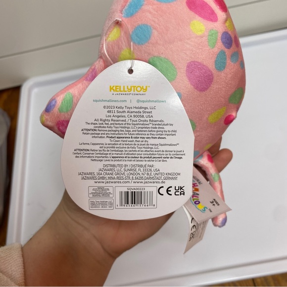 Valentines Squishmallow Saxa the Stingray 4” - Picture 9 of 10